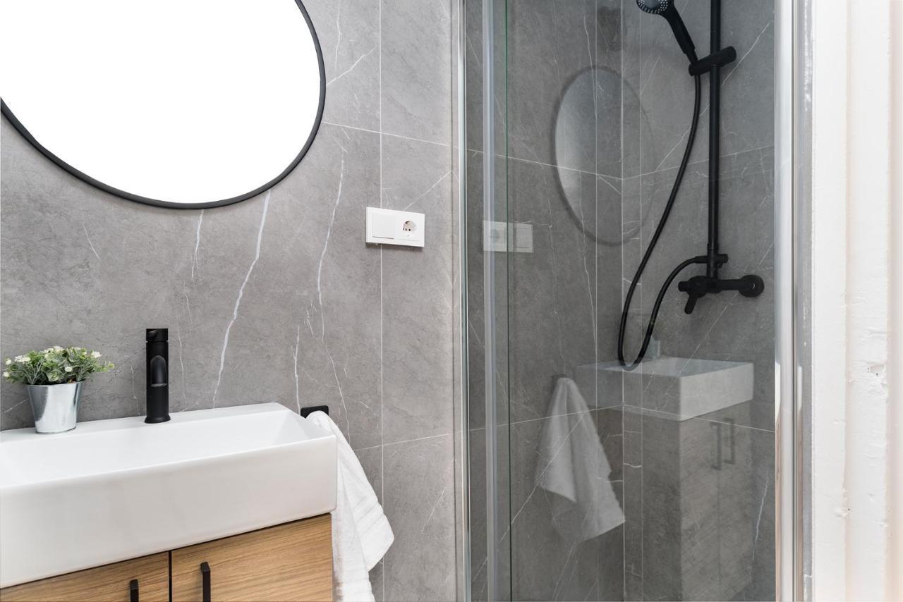 Apartamento Plaza De La Merced 4 Habitaciones Málaga Kültér fotó
