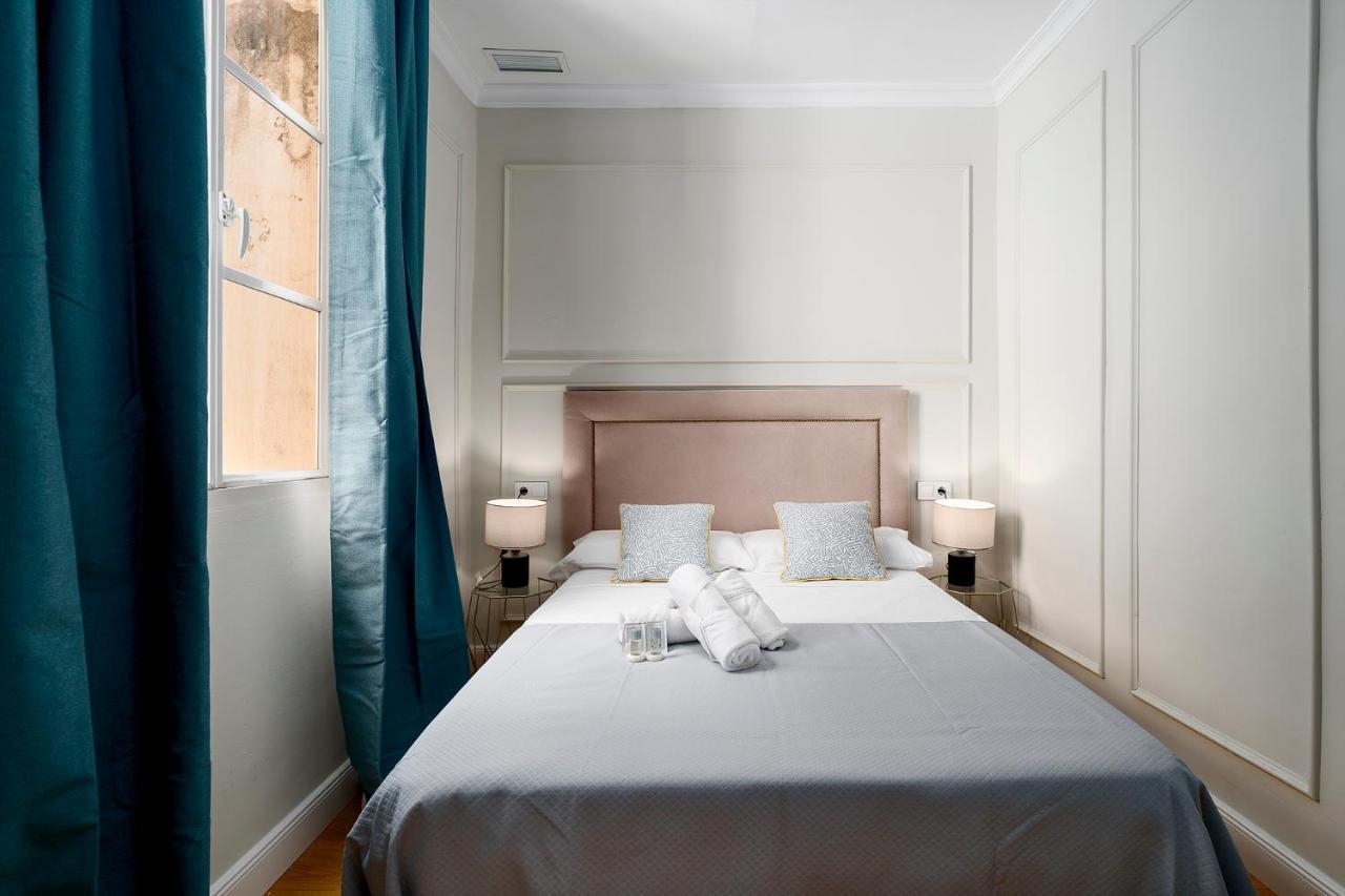 Apartamento Plaza De La Merced 4 Habitaciones Málaga Kültér fotó
